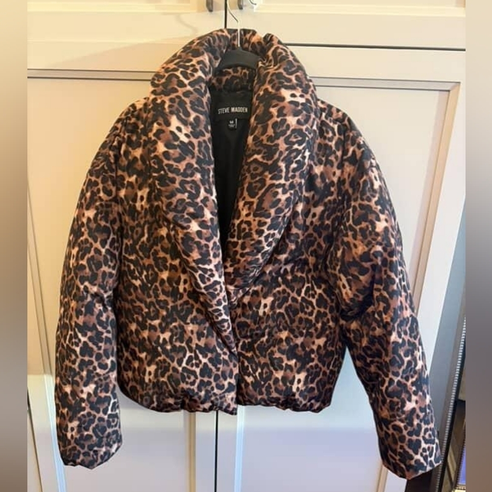 Steve Madden Evy Leopard Puffer Jacket, Animal Print Women's Jacket - Picture 4 of 9